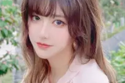 清纯女主播人设塌房酒后直播狂亲男嘉宾第二天哭着表示很后悔