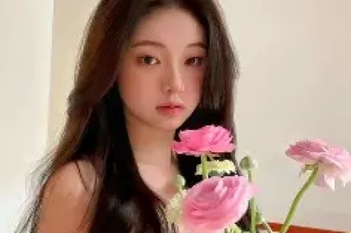 檀健次人设崩塌向女网红示弱频送红包风波后复出现场彻底失控
